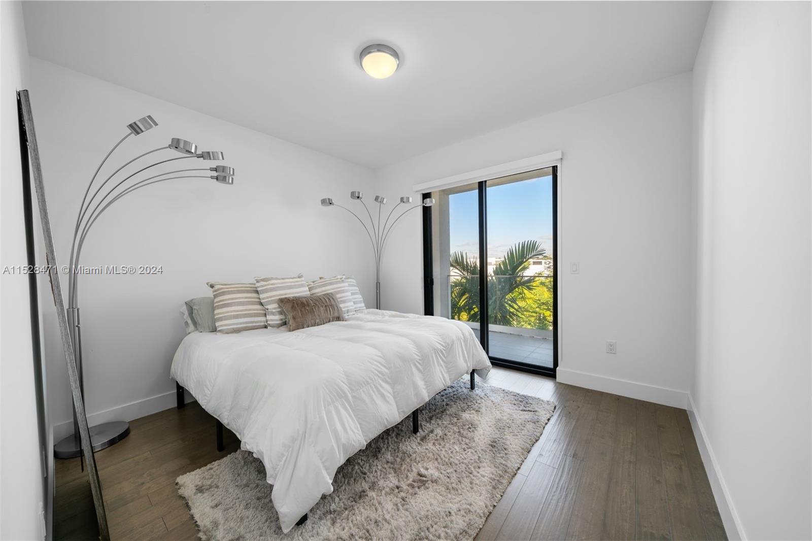 WESTON ESTATES - Residential