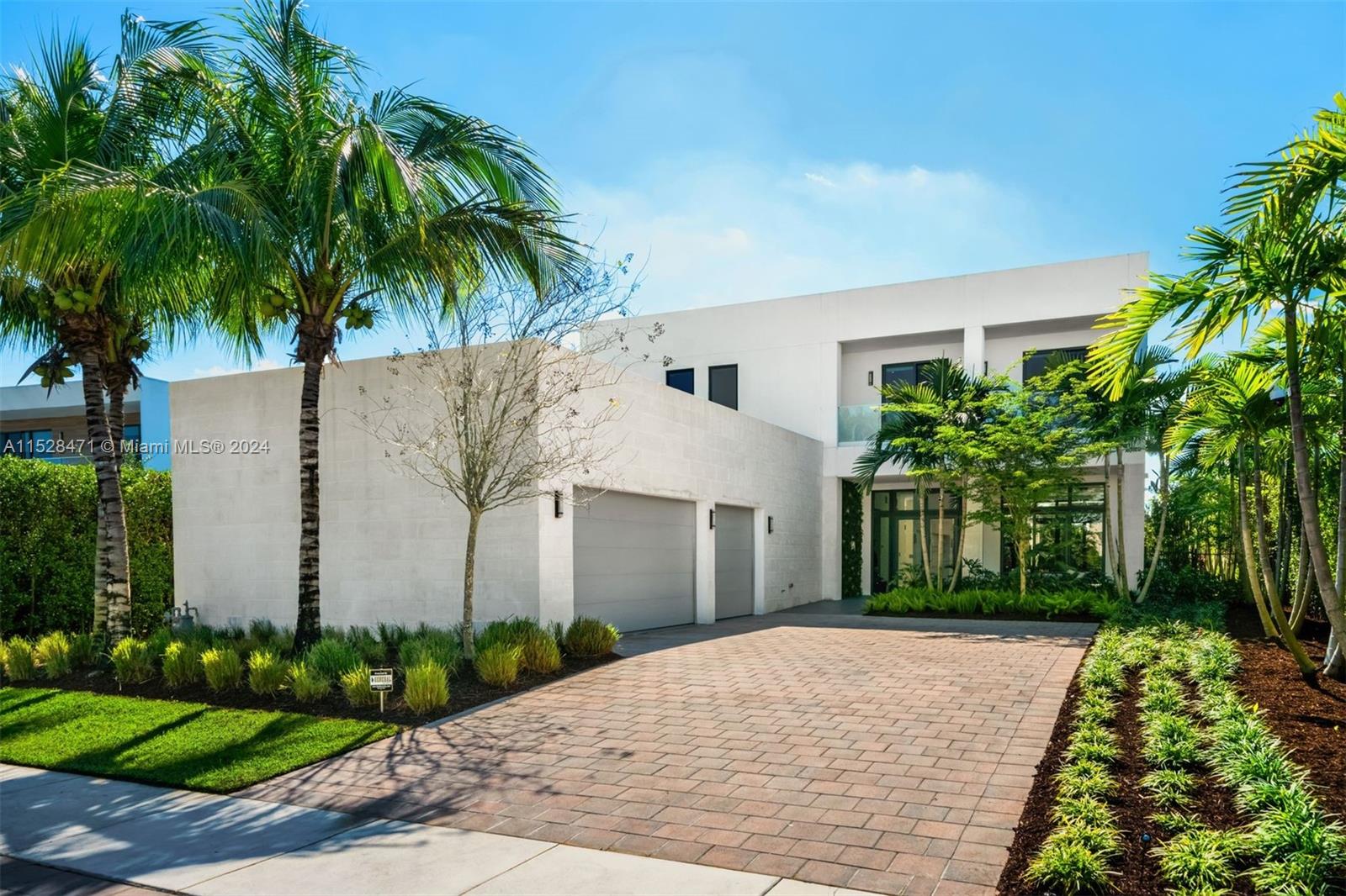 WESTON ESTATES - Residential