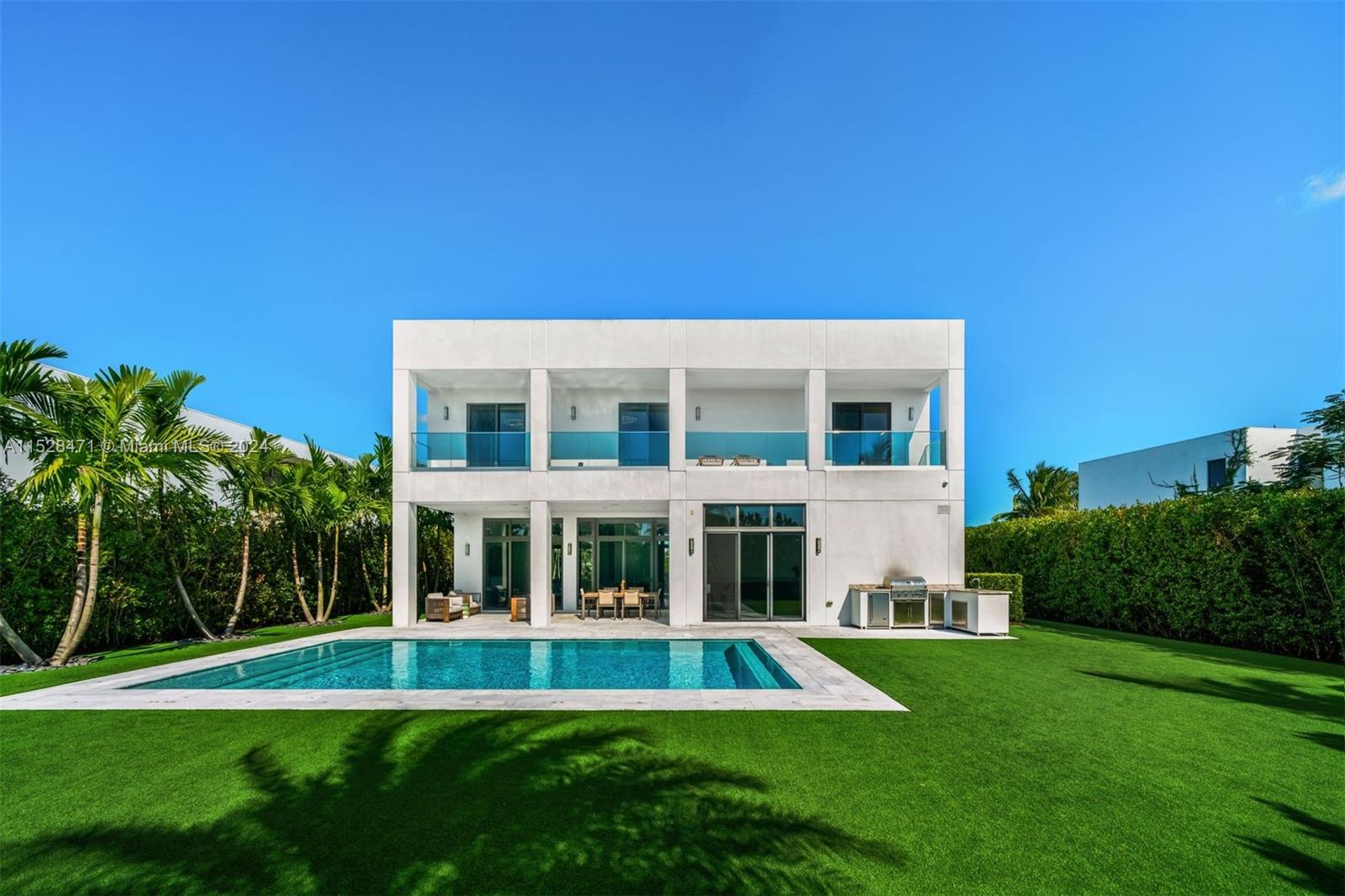 WESTON ESTATES - Residential