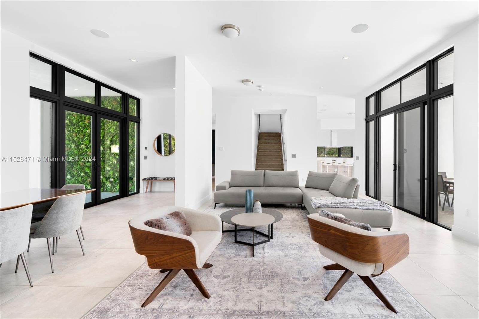 WESTON ESTATES - Residential