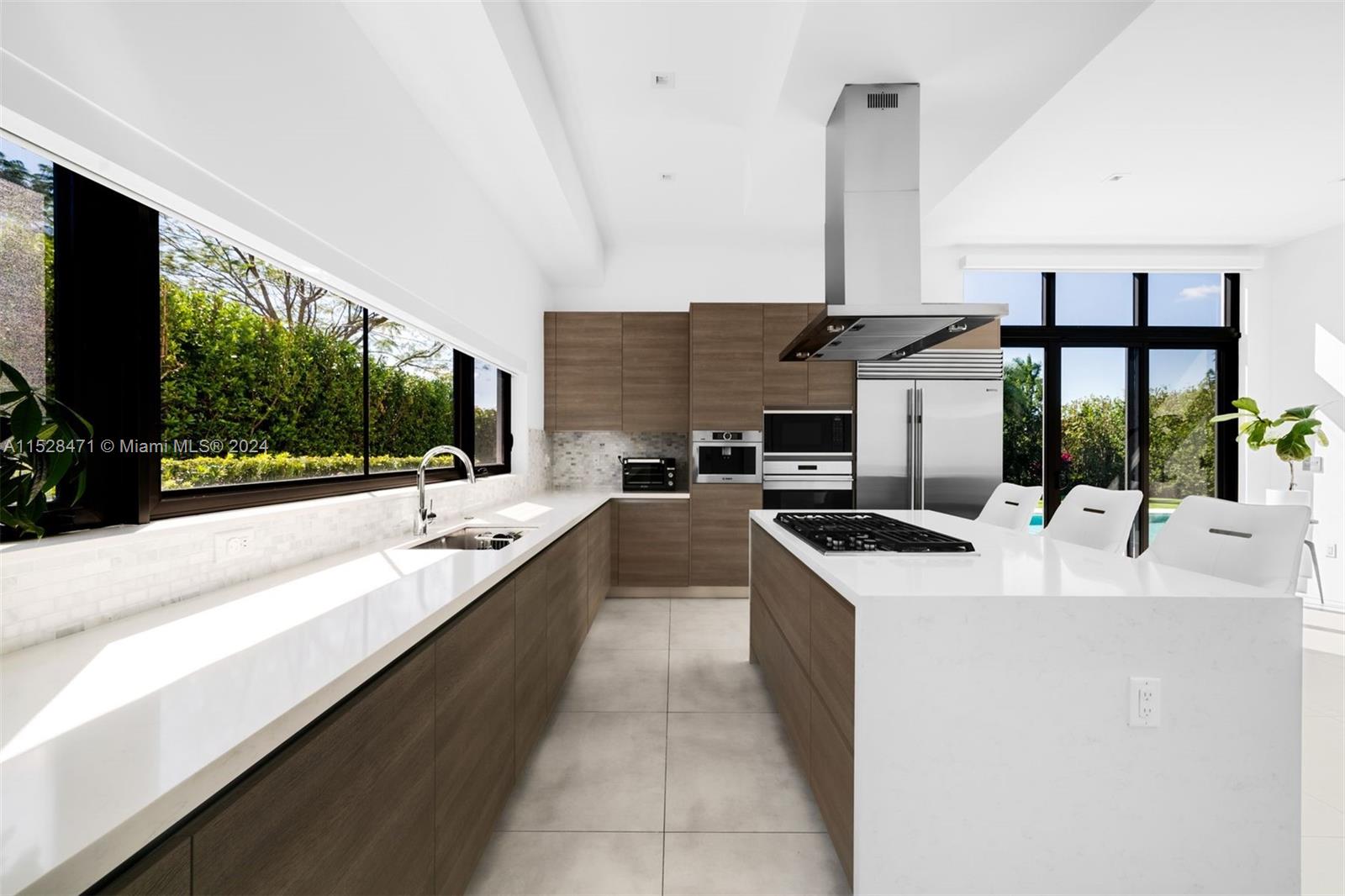 WESTON ESTATES - Residential