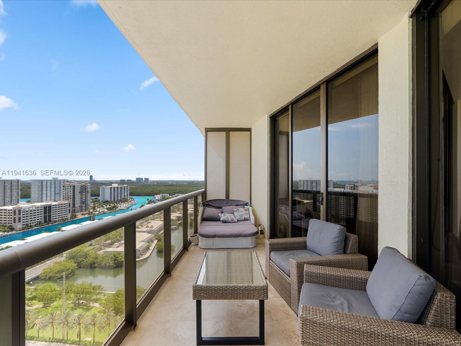 SAYAN CONDO - Residential