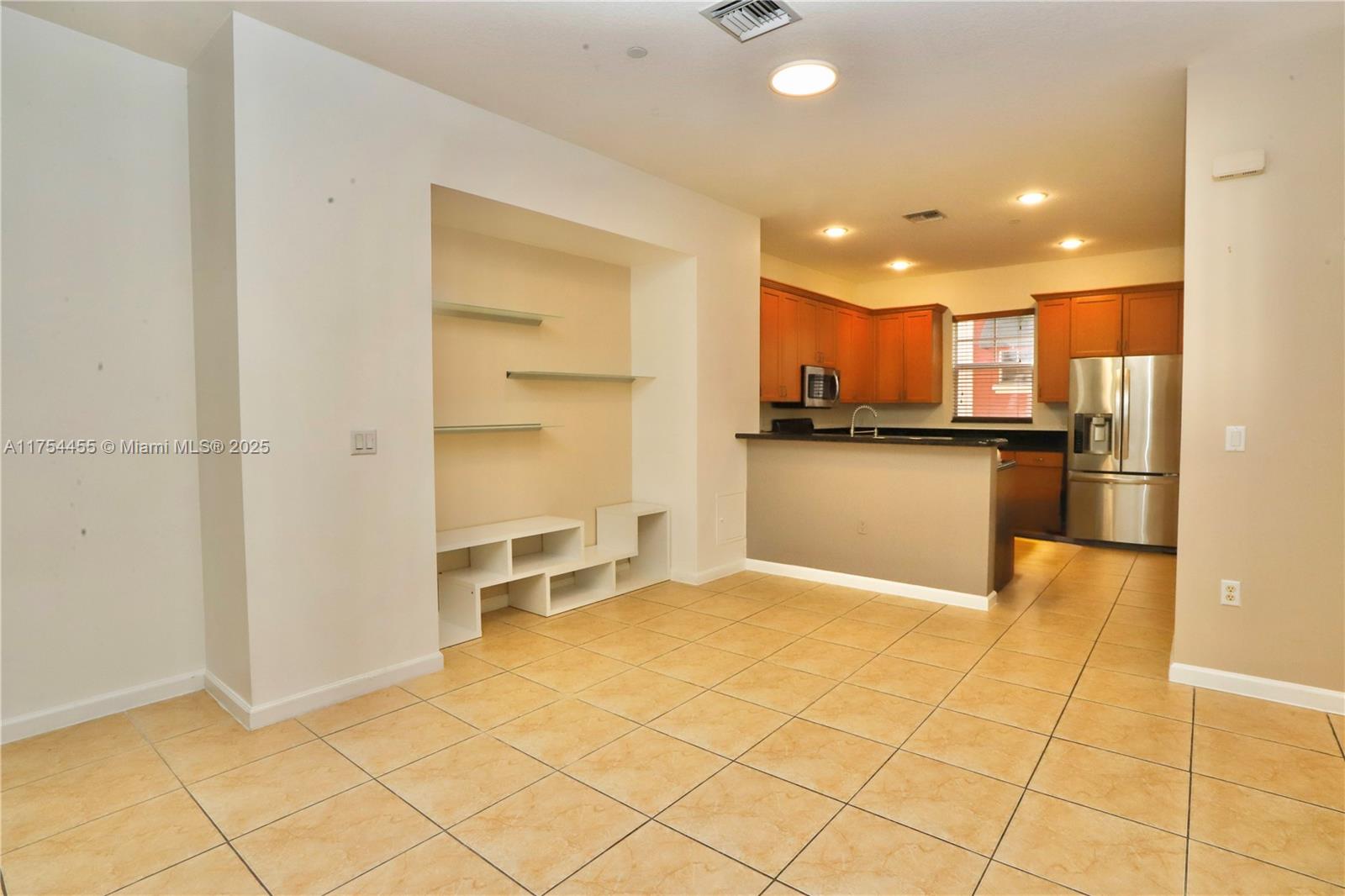 VILLA MEDICI CONDO - Residential Lease