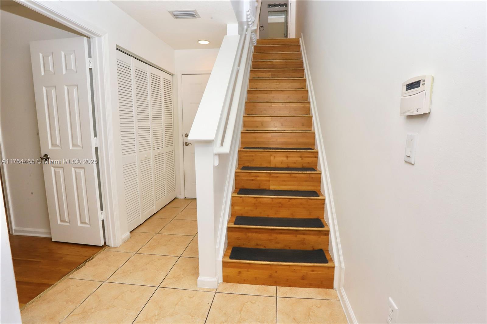 VILLA MEDICI CONDO - Residential Lease