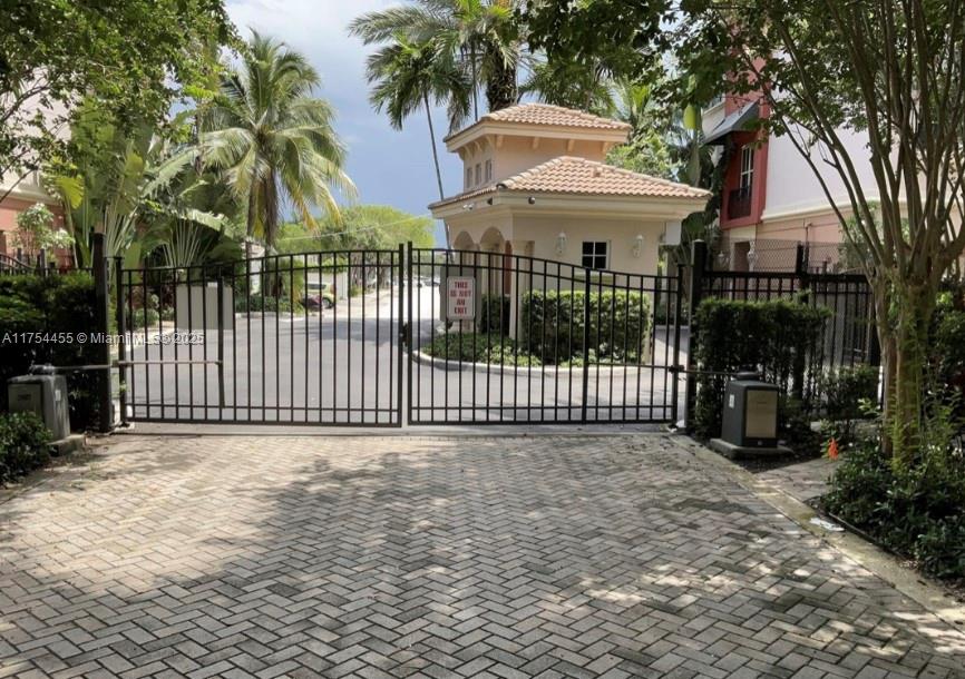 VILLA MEDICI CONDO - Residential Lease