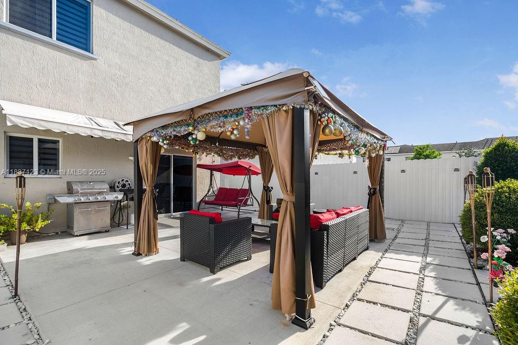 PALMS AT BELLA VISTA - Residential