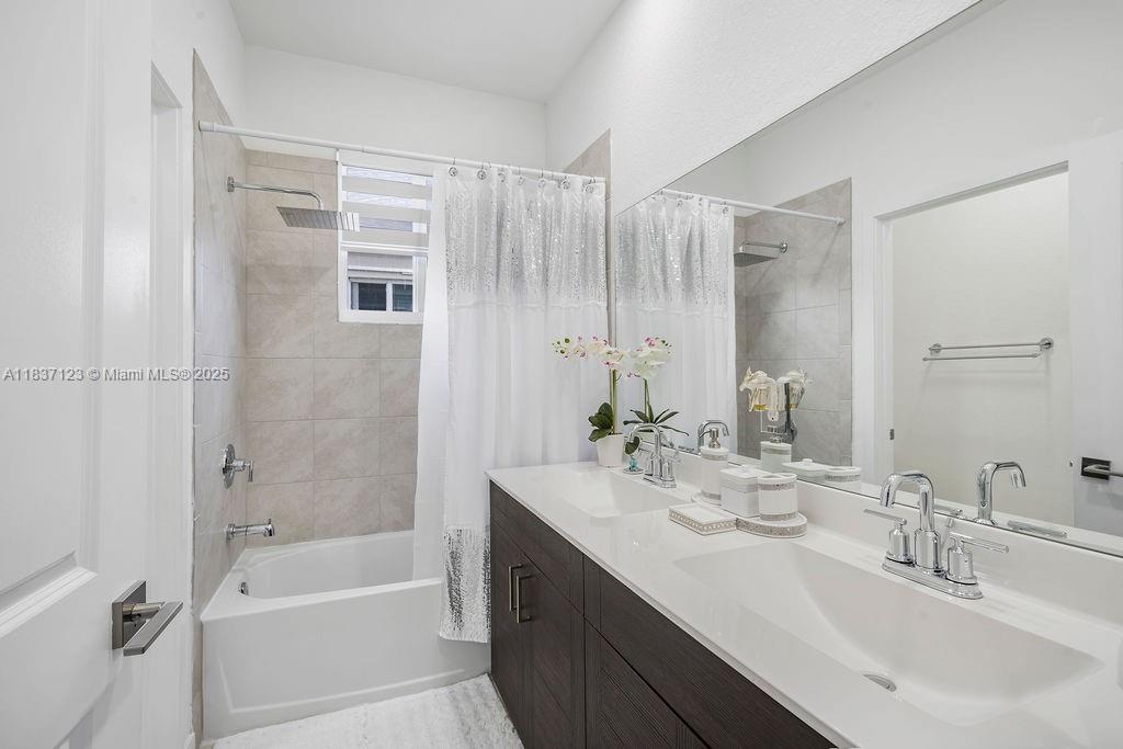 PALMS AT BELLA VISTA - Residential