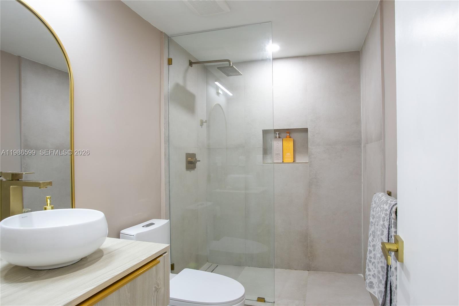 CRICKET CLUB CONDO - Residential