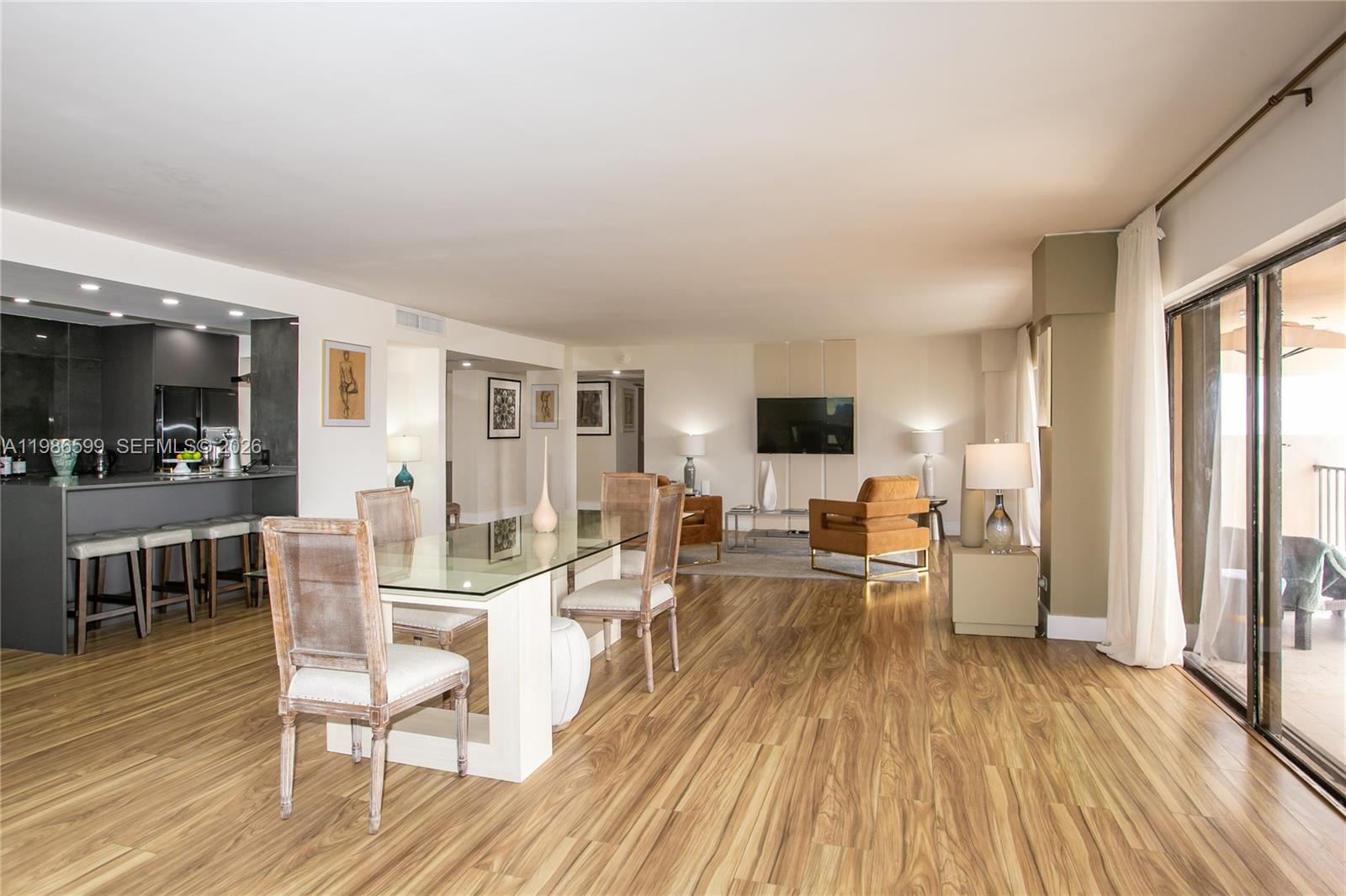 CRICKET CLUB CONDO - Residential