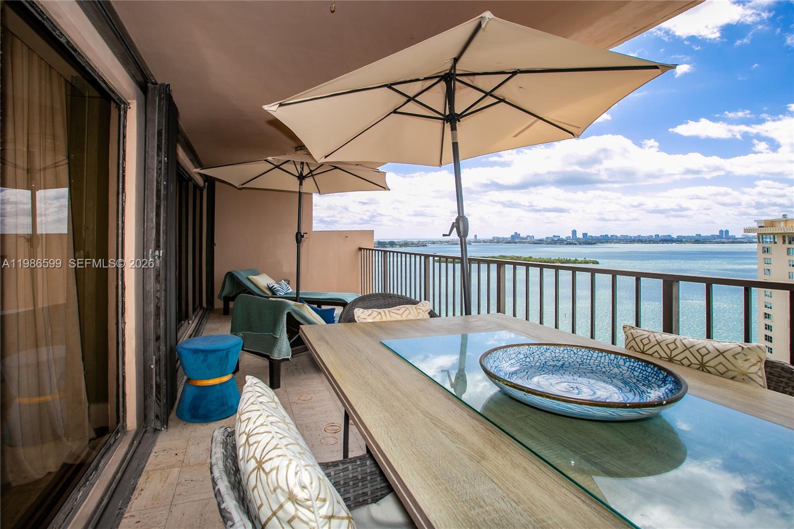 CRICKET CLUB CONDO - Residential