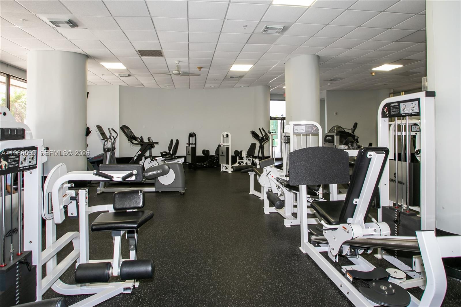 CRICKET CLUB CONDO - Residential