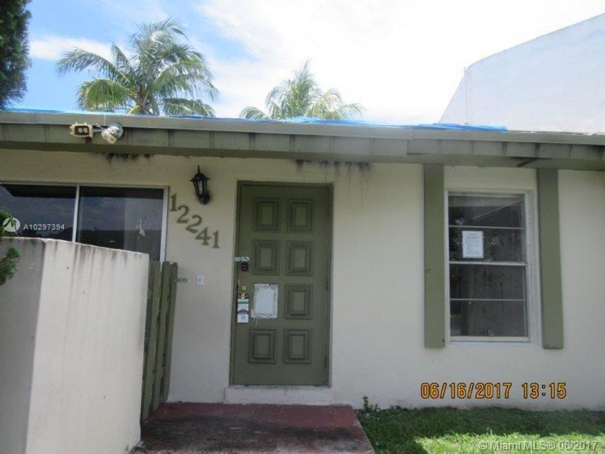 Spacious 2 bedroom, 1 bath villa in Devon-Aire Villas. Features include high ceilings and a nice patio area with a brand new fence. Located near schools, parks and major highways. See attachment for PAS requirements and WFHM offer submittal information in MLS document section. Please submit all offers to the listing broker/agent.