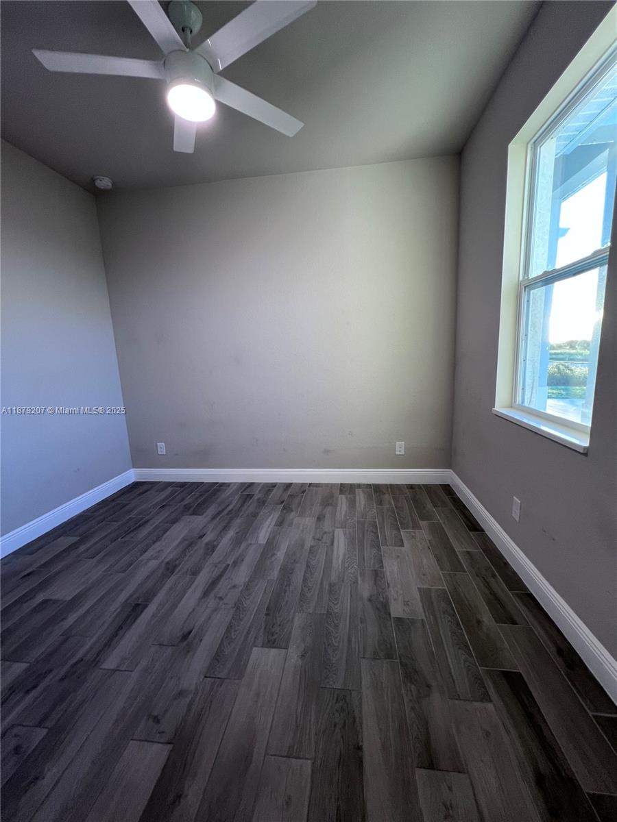 BANYAN VILLAGE - Residential