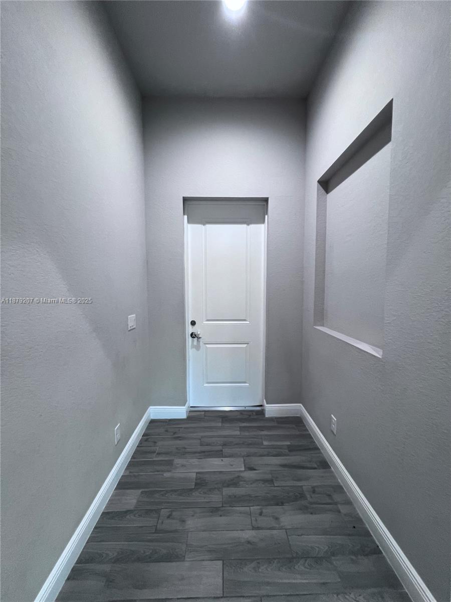 BANYAN VILLAGE - Residential