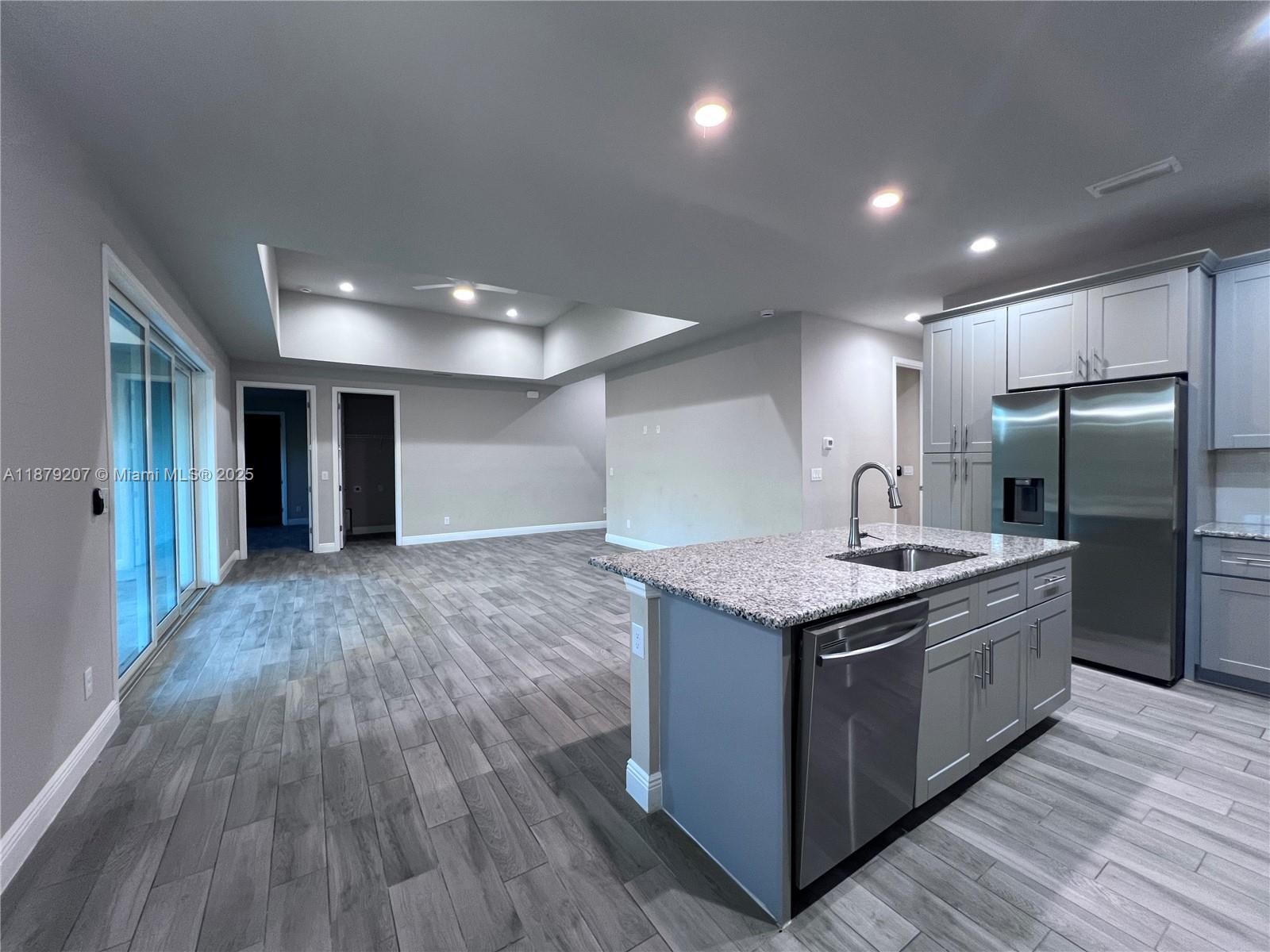 BANYAN VILLAGE - Residential