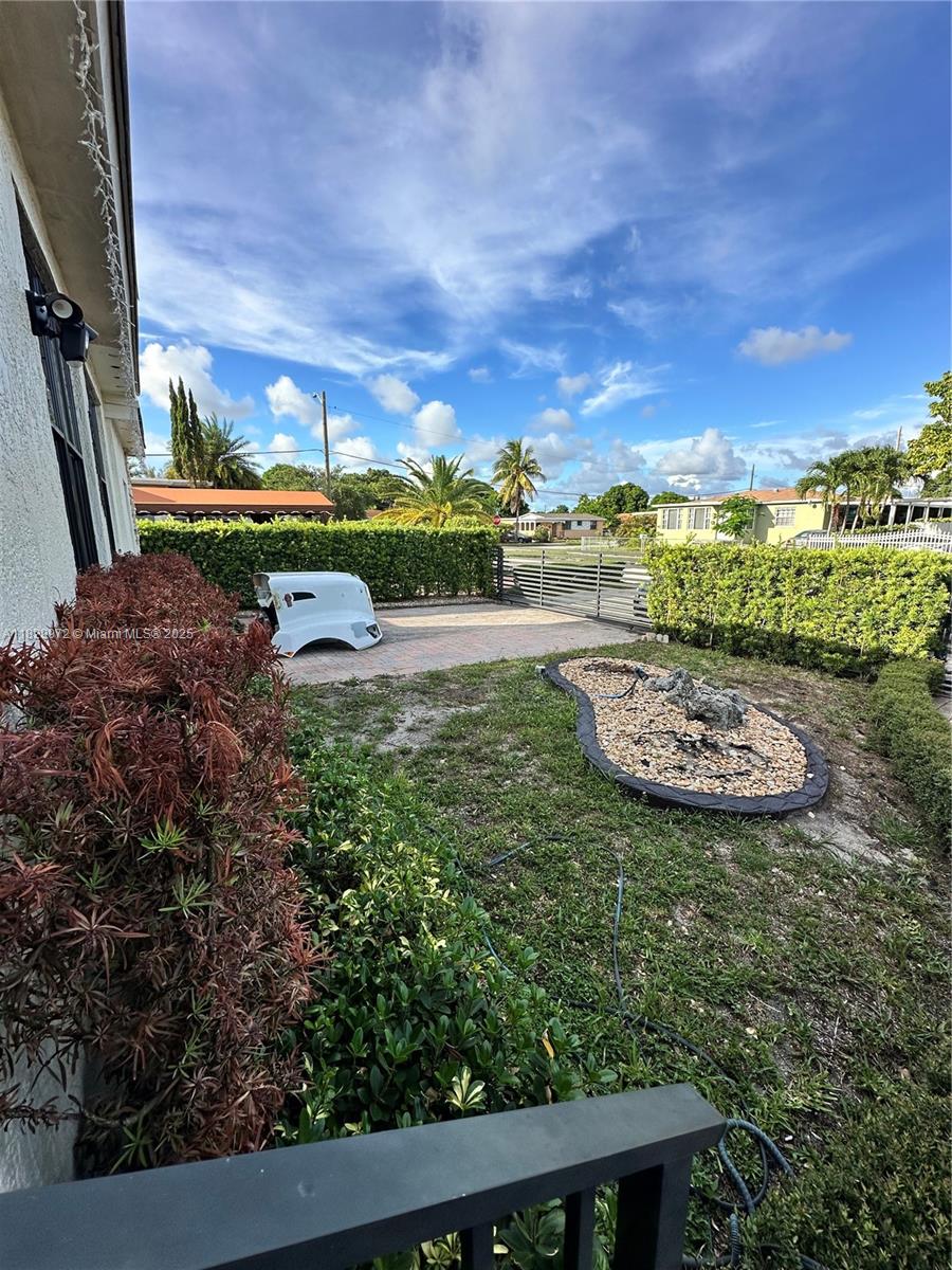 5010 E 1st Ave 5010