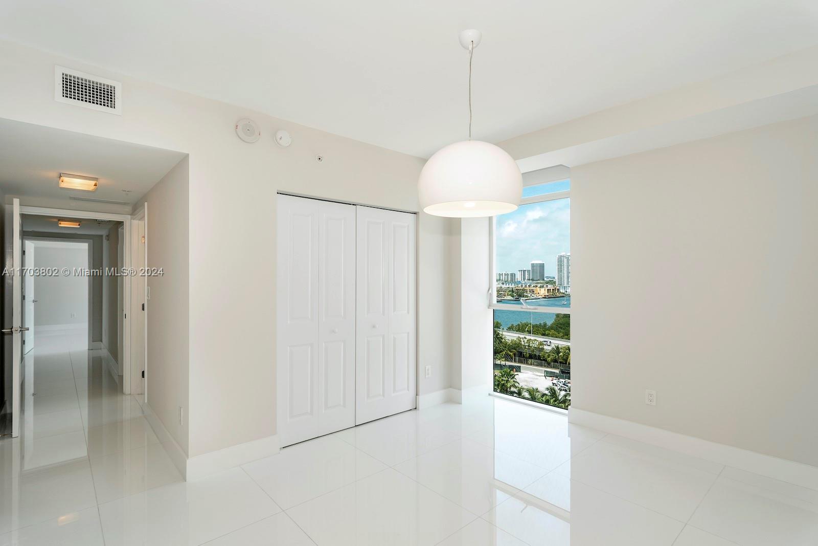 400 SUNNY ISLES CONDO EAS - Residential