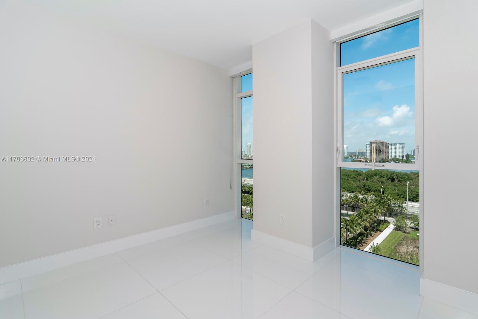 400 SUNNY ISLES CONDO EAS - Residential