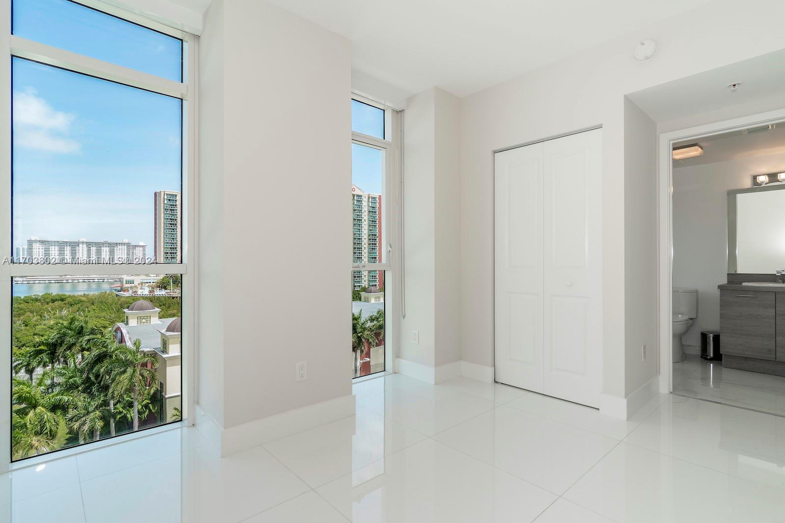 400 SUNNY ISLES CONDO EAS - Residential