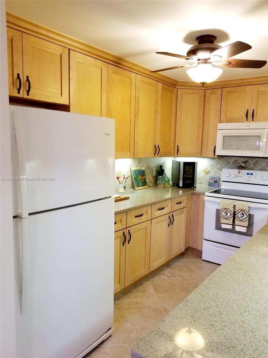 Mayan Towers South - Residential Lease