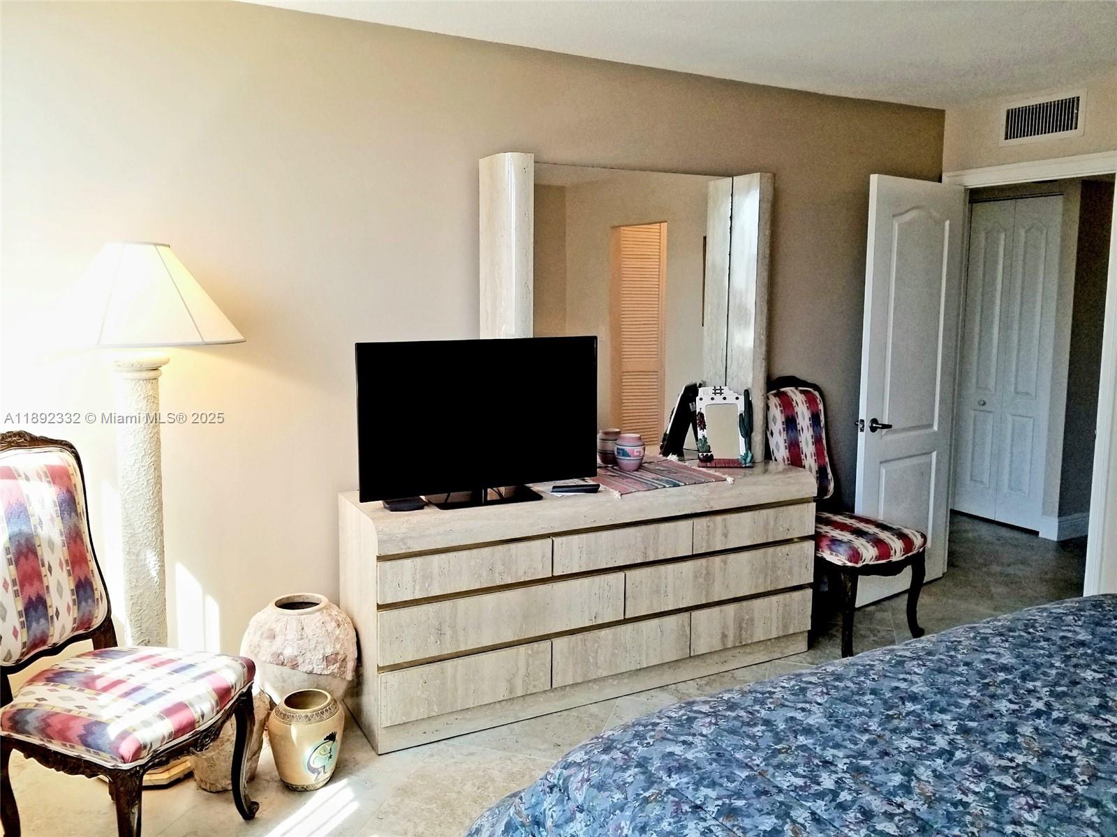 Mayan Towers South - Residential Lease