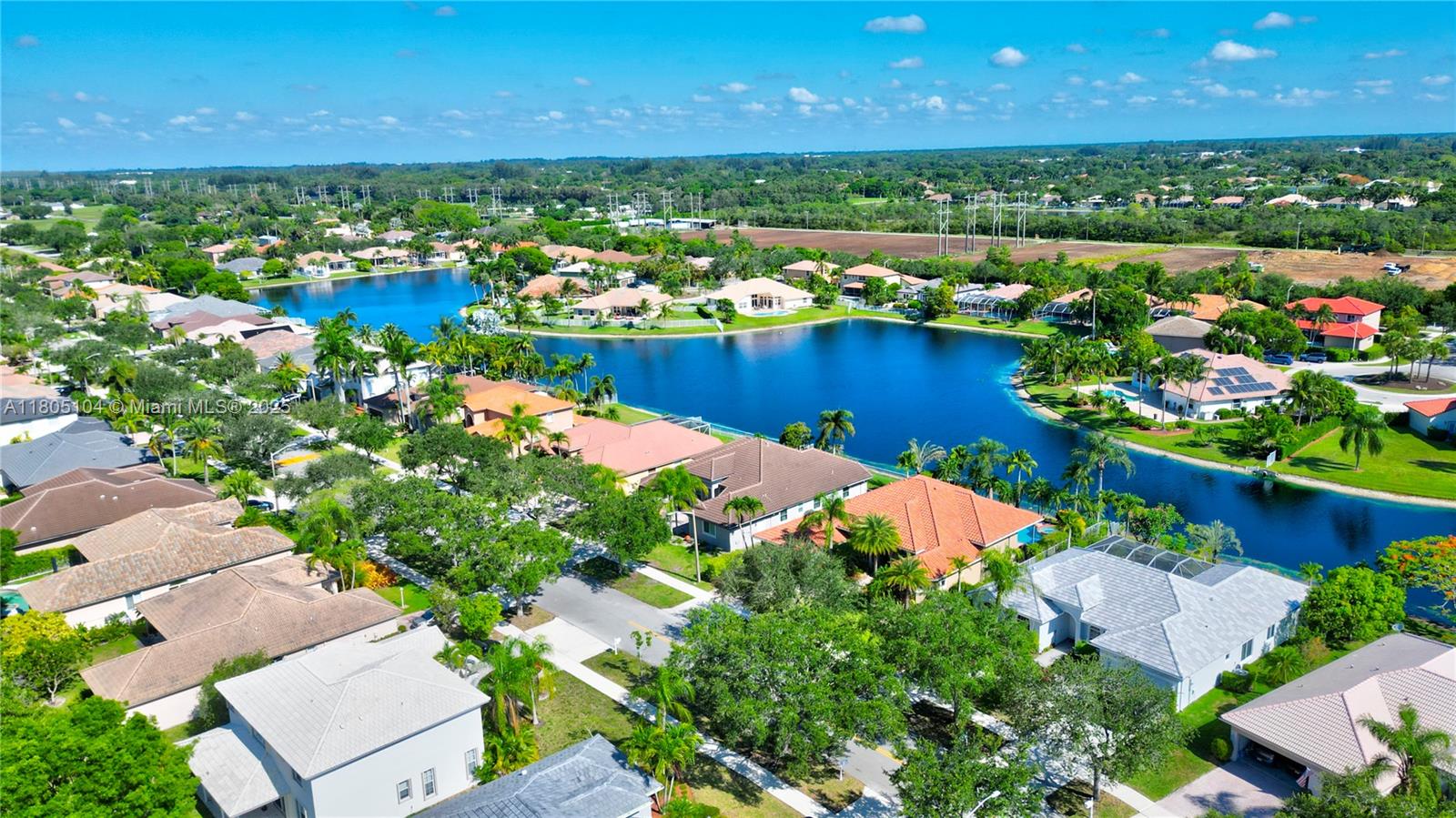 16372 N Segovia Cir N, Fort Lauderdale, FL, 33331/$1,220,000 3 16372 N Segovia Cir N