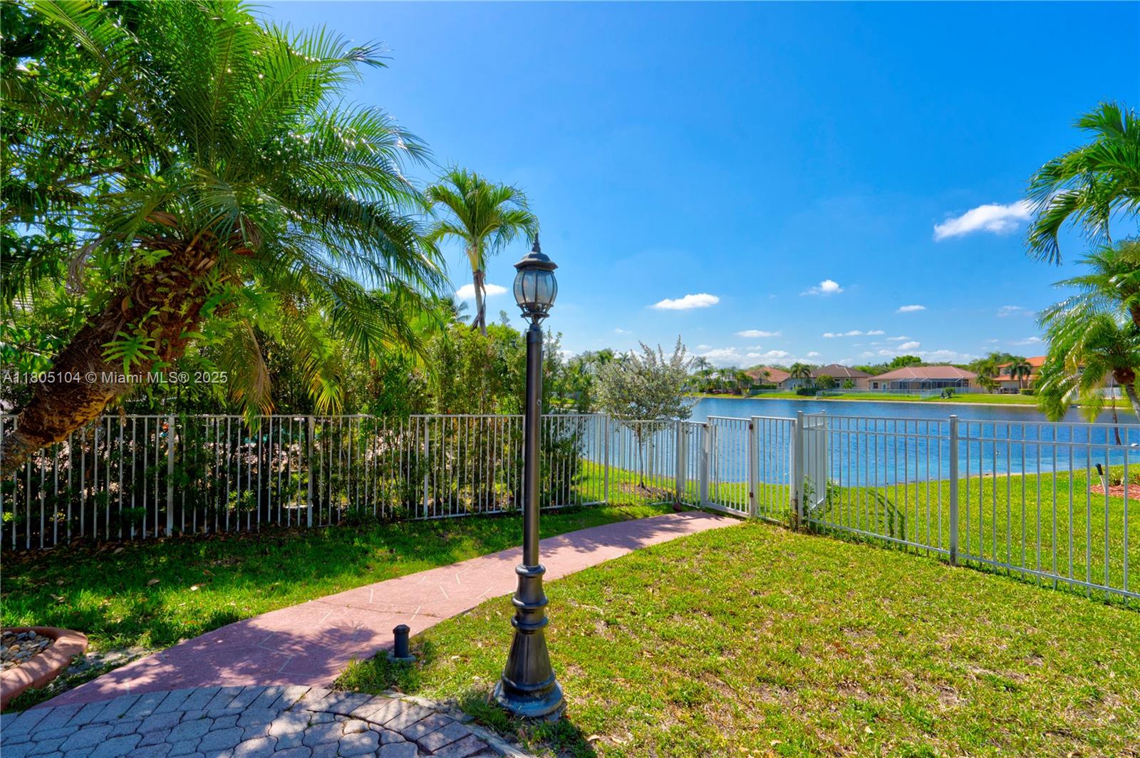 STONERIDGE LAKE ESTATES P - Residential