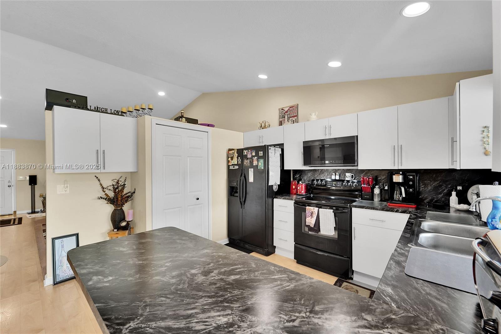 CORAL SPRINGS UNIVERSITY - Residential