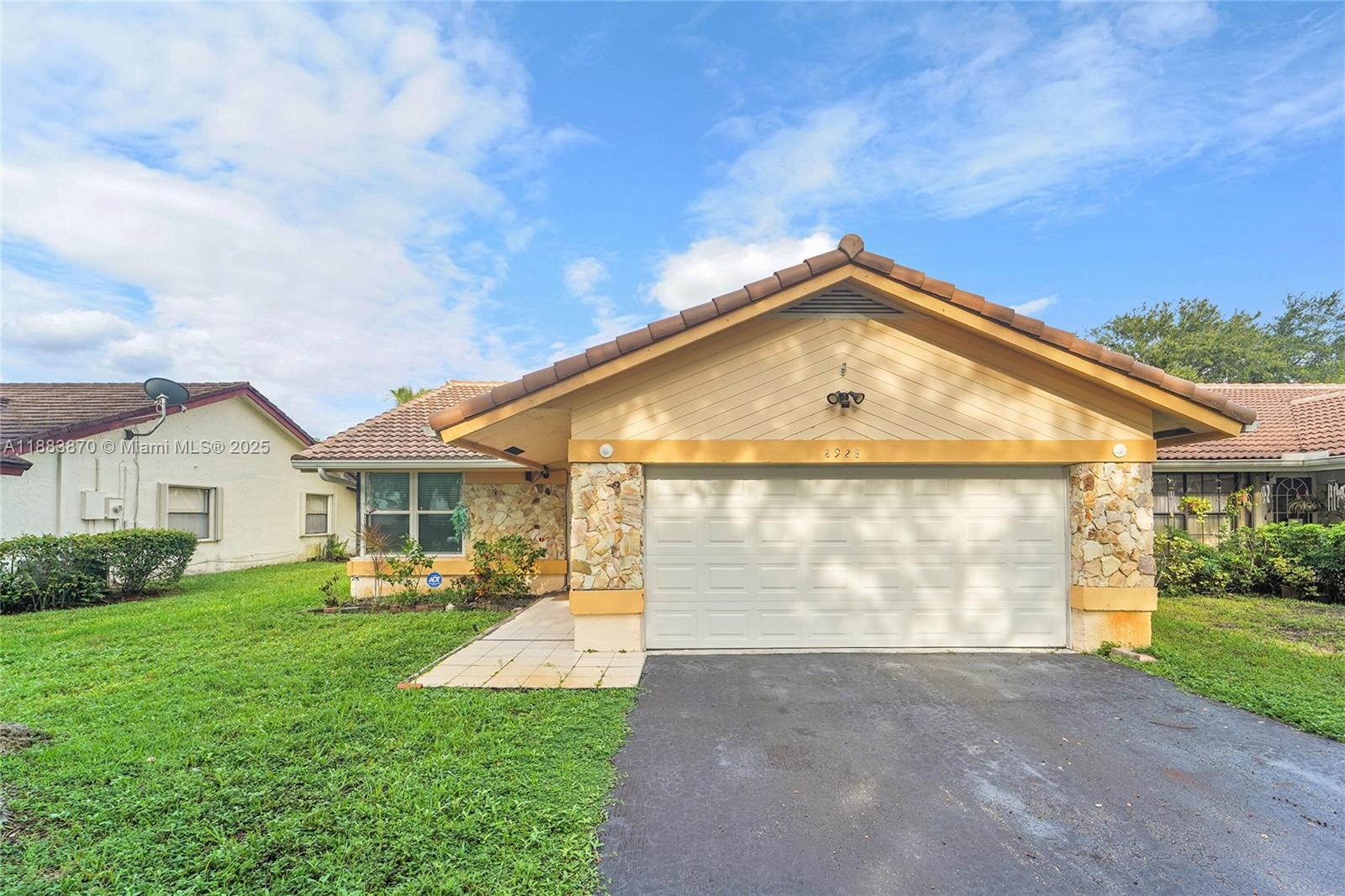 CORAL SPRINGS UNIVERSITY - Residential