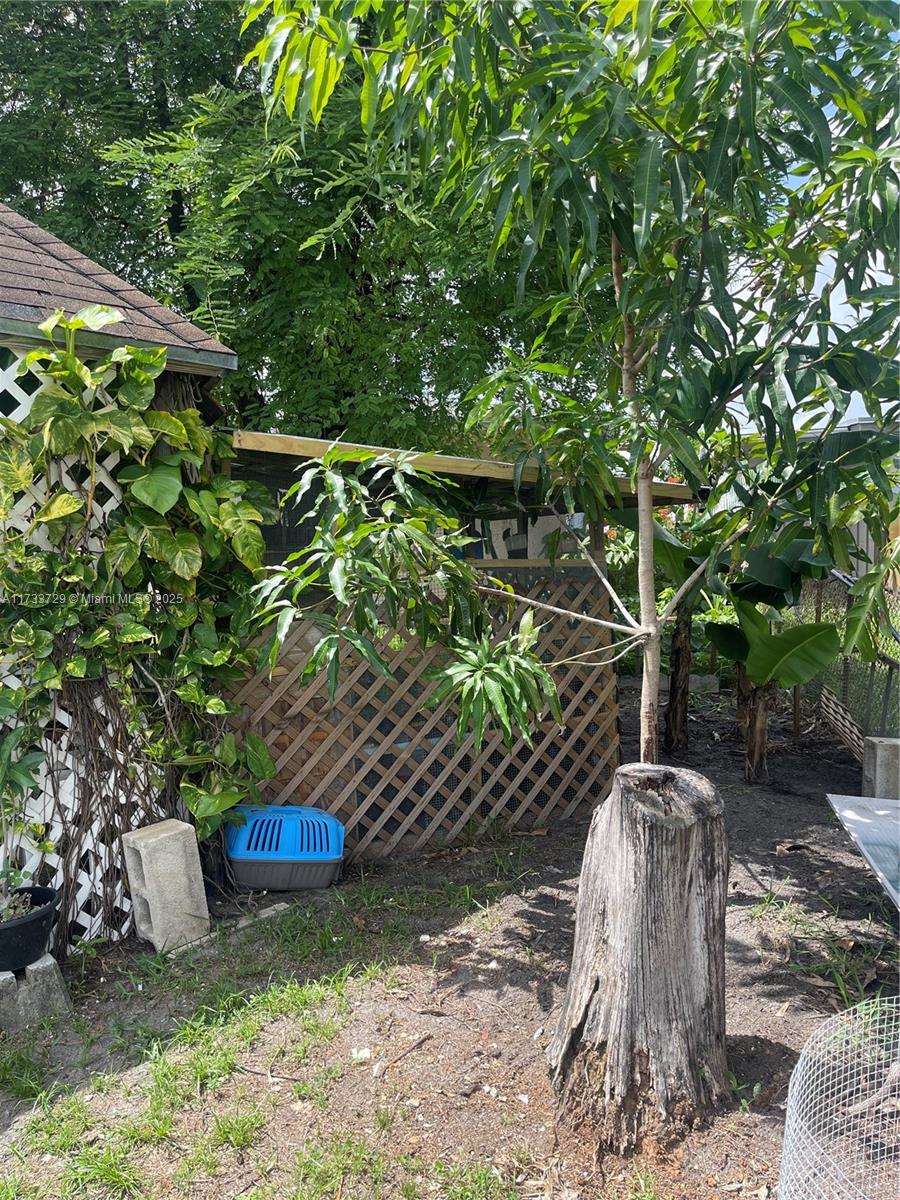 CAROL CITY 1 ST ADDN - Residential