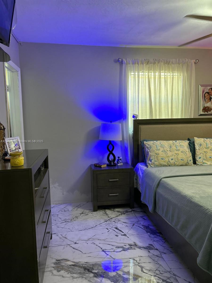 CAROL CITY 1 ST ADDN - Residential