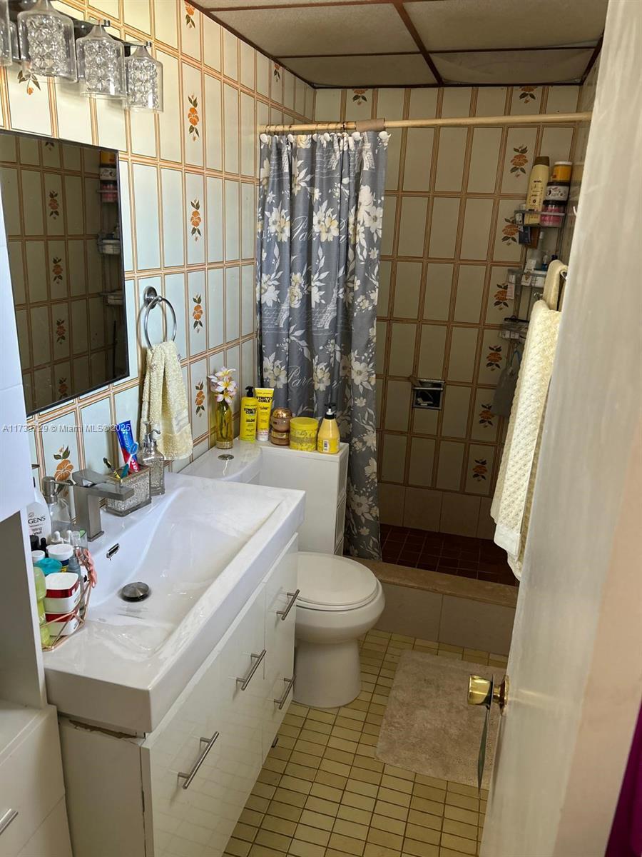 CAROL CITY 1 ST ADDN - Residential