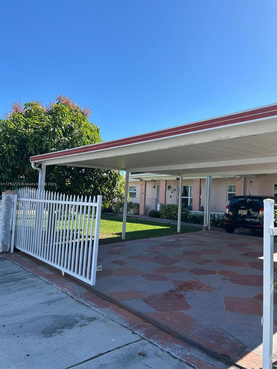 CAROL CITY 1 ST ADDN - Residential