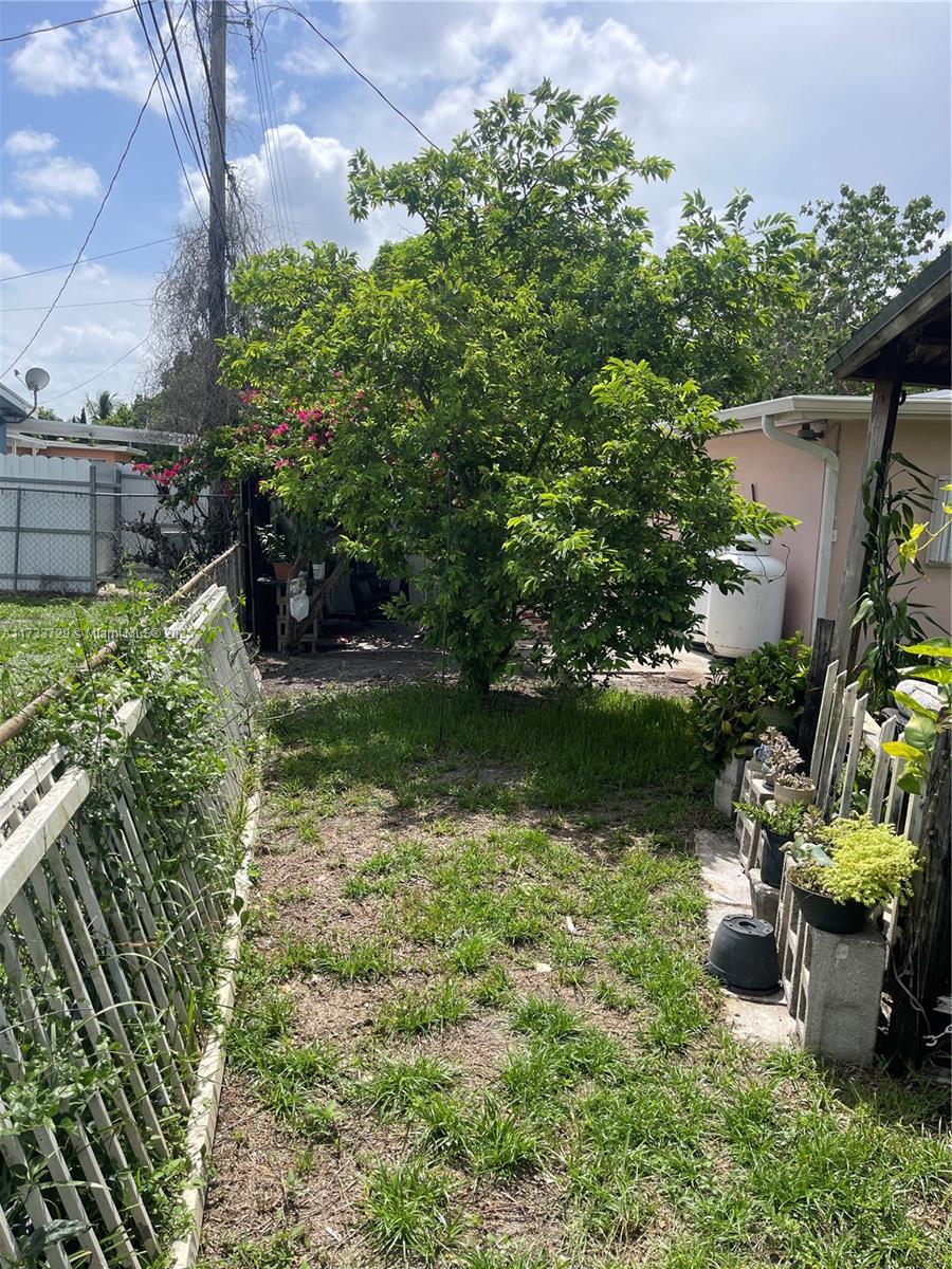 CAROL CITY 1 ST ADDN - Residential