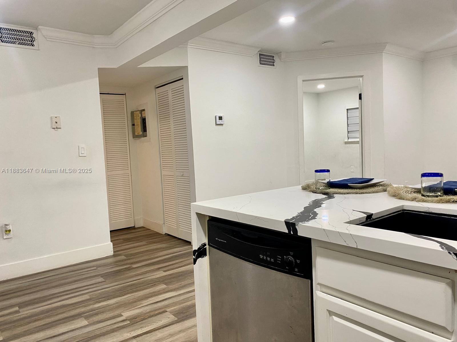 PALMS OF PEMBROKE CONDO - Residential Lease