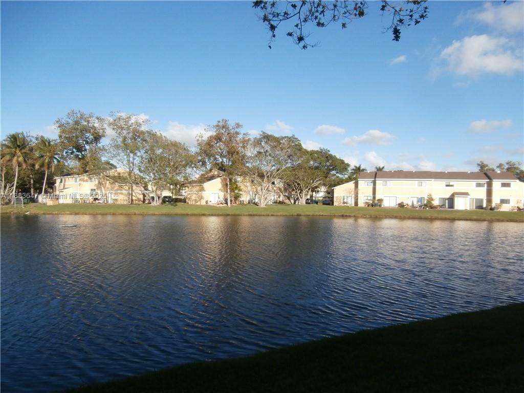 PALMS OF PEMBROKE CONDO - Residential Lease