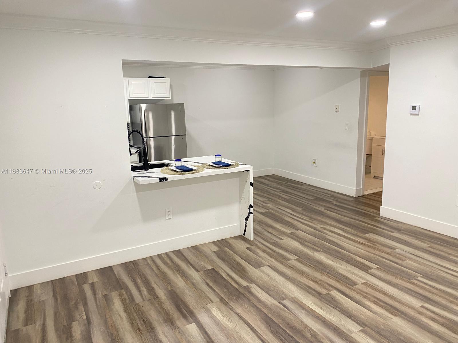 PALMS OF PEMBROKE CONDO - Residential Lease