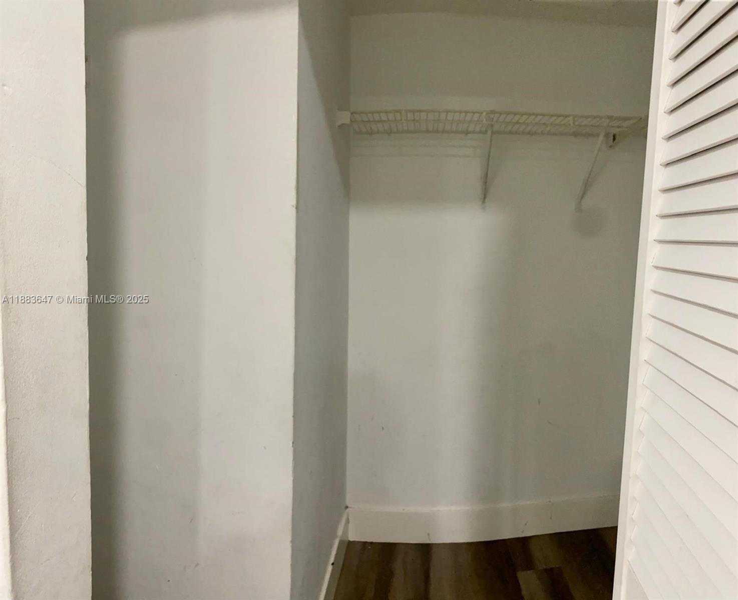 PALMS OF PEMBROKE CONDO - Residential Lease