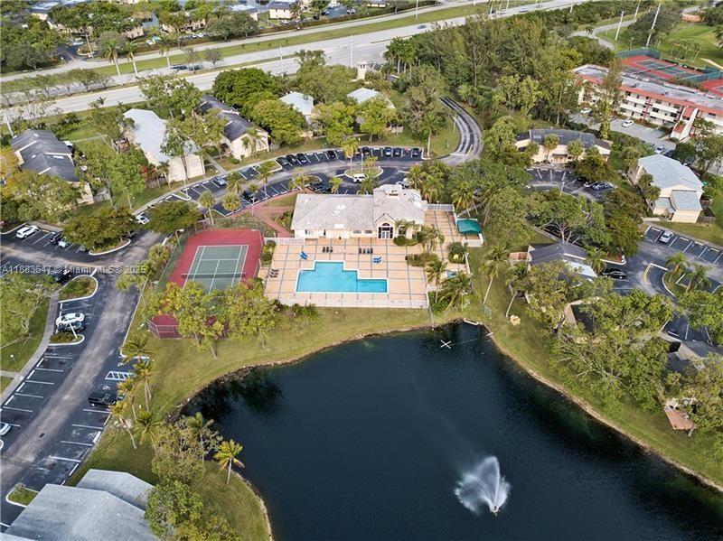 PALMS OF PEMBROKE CONDO - Residential Lease