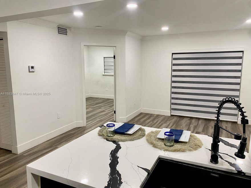 BEAUTIFUL AND TOTALLY MODERN REMODELED 1/1 UNIT - EXCELLENT LAYOUT - 739 SF, COZY LIVING ROOM, BALCONY, WASHER AND DRYER INSIDE , LOCATED IN THE HEART OF PEMBROKE PINES , CLOSE TO PEMBROKE LAKES MALL, CB SMITH PARK, HOSPITALS AND RESTAURANTS. AMENITIES INCLUDE CLUBHOUSE WITH POOL, HOT TUB, TENNIS COURT, GYM AND MORE. ONLY FIRST MONTH AND SECURITY DEPOSIT!