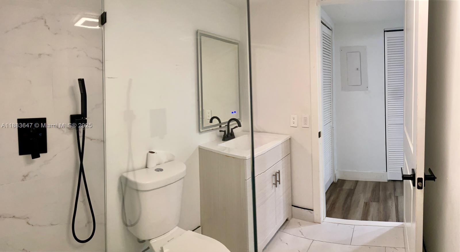 PALMS OF PEMBROKE CONDO - Residential Lease