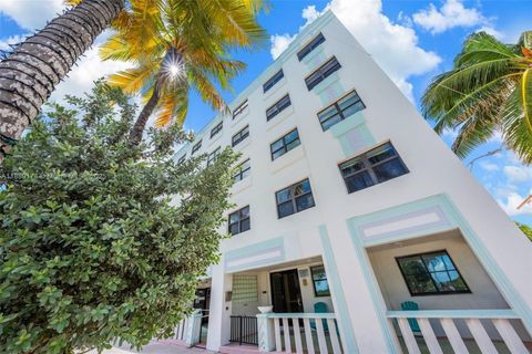 Photo of 1390 Ocean Dr #202, Miami Beach, FL 33139 (MLS # A11889174)
