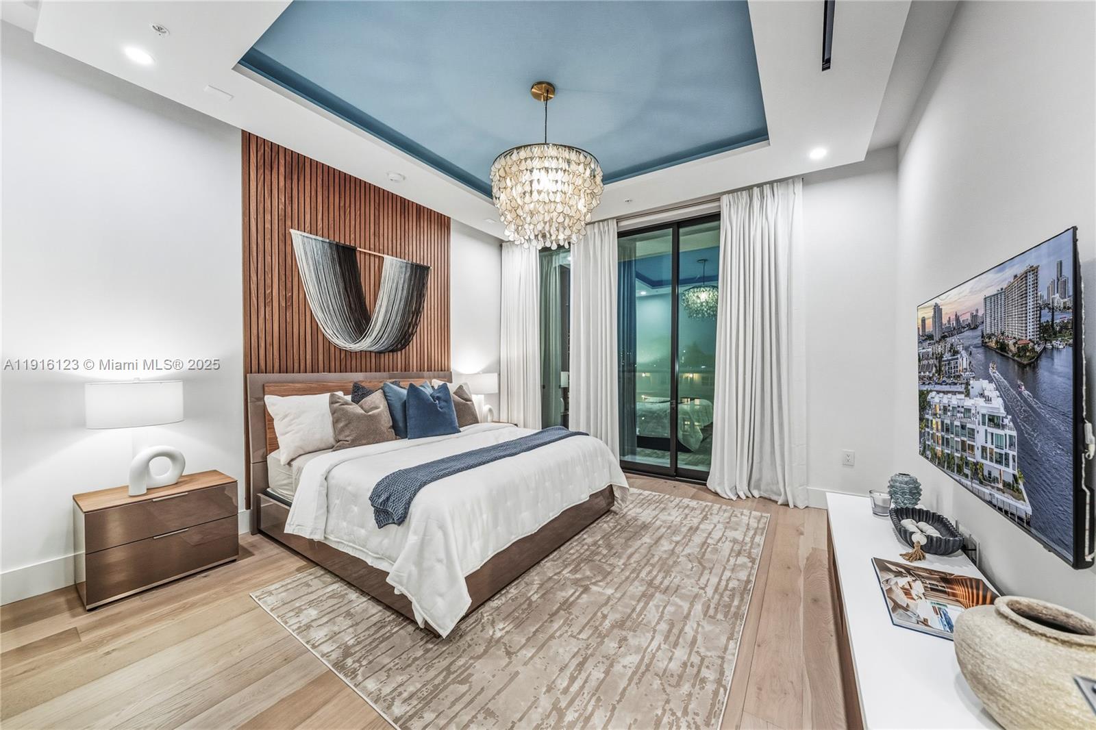 EASTERN SHORES - Residential