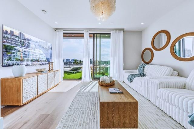 EASTERN SHORES - Residential
