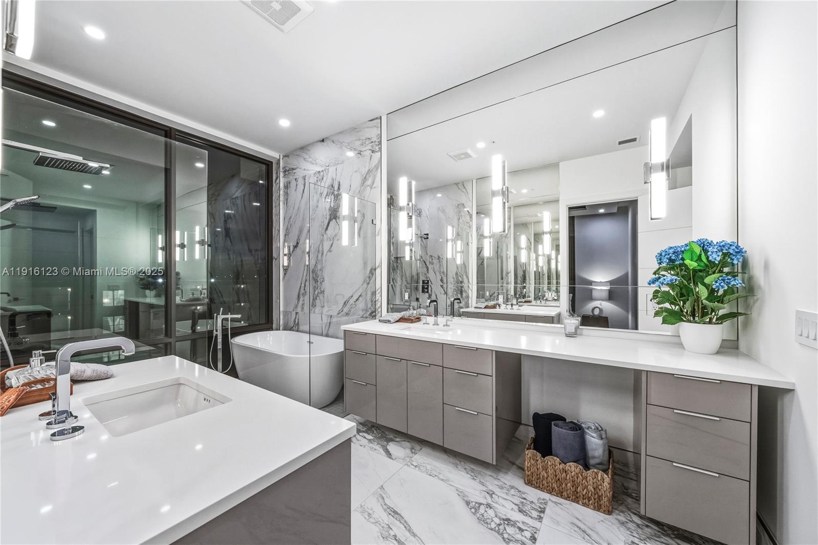 EASTERN SHORES - Residential