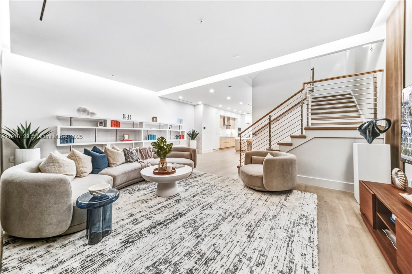 EASTERN SHORES - Residential