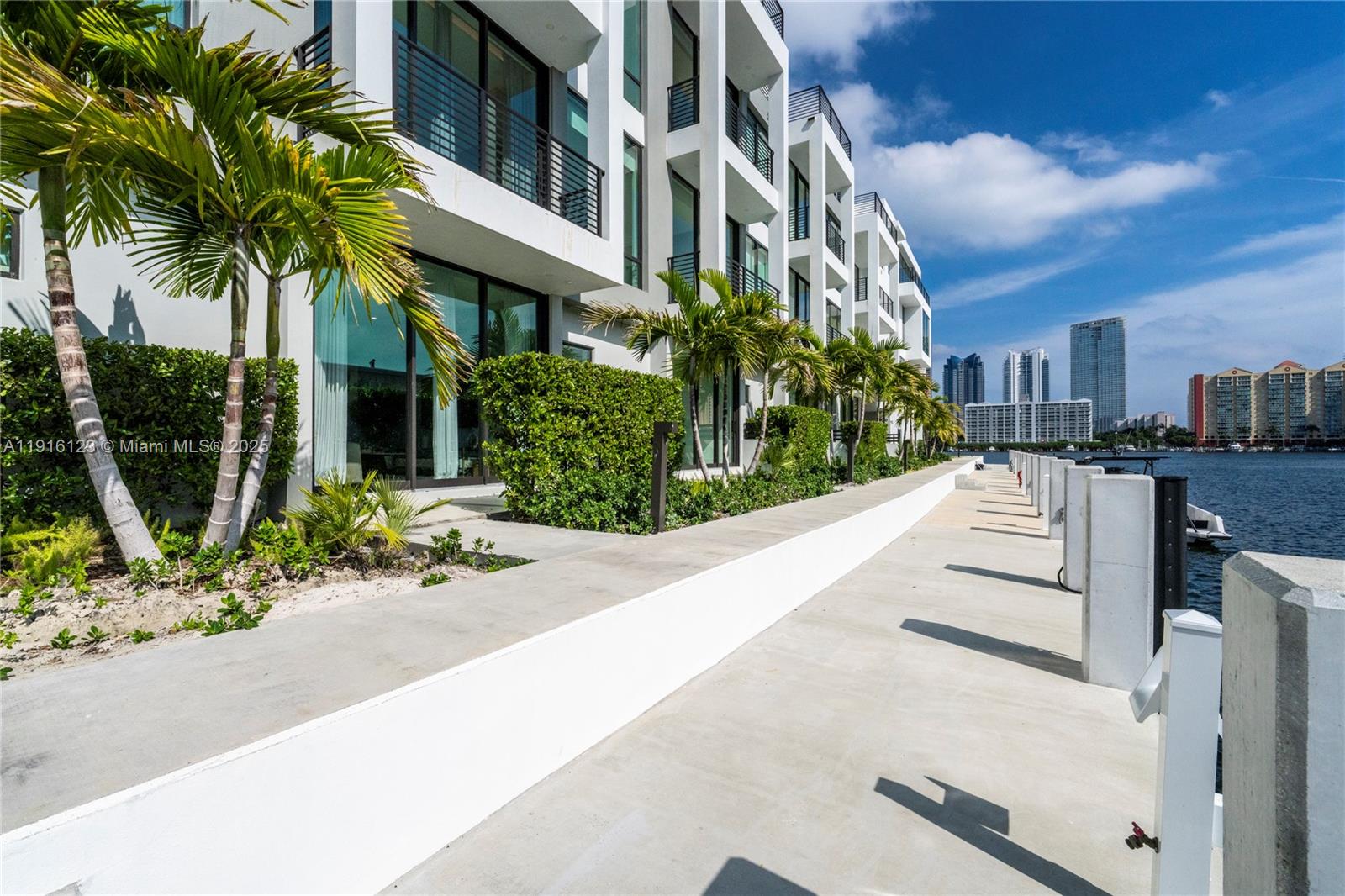 EASTERN SHORES - Residential