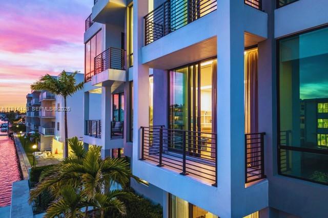 EASTERN SHORES - Residential