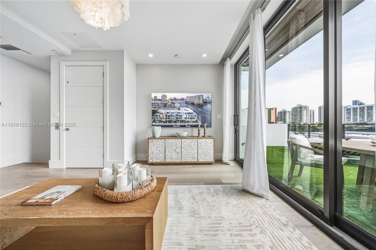 EASTERN SHORES - Residential