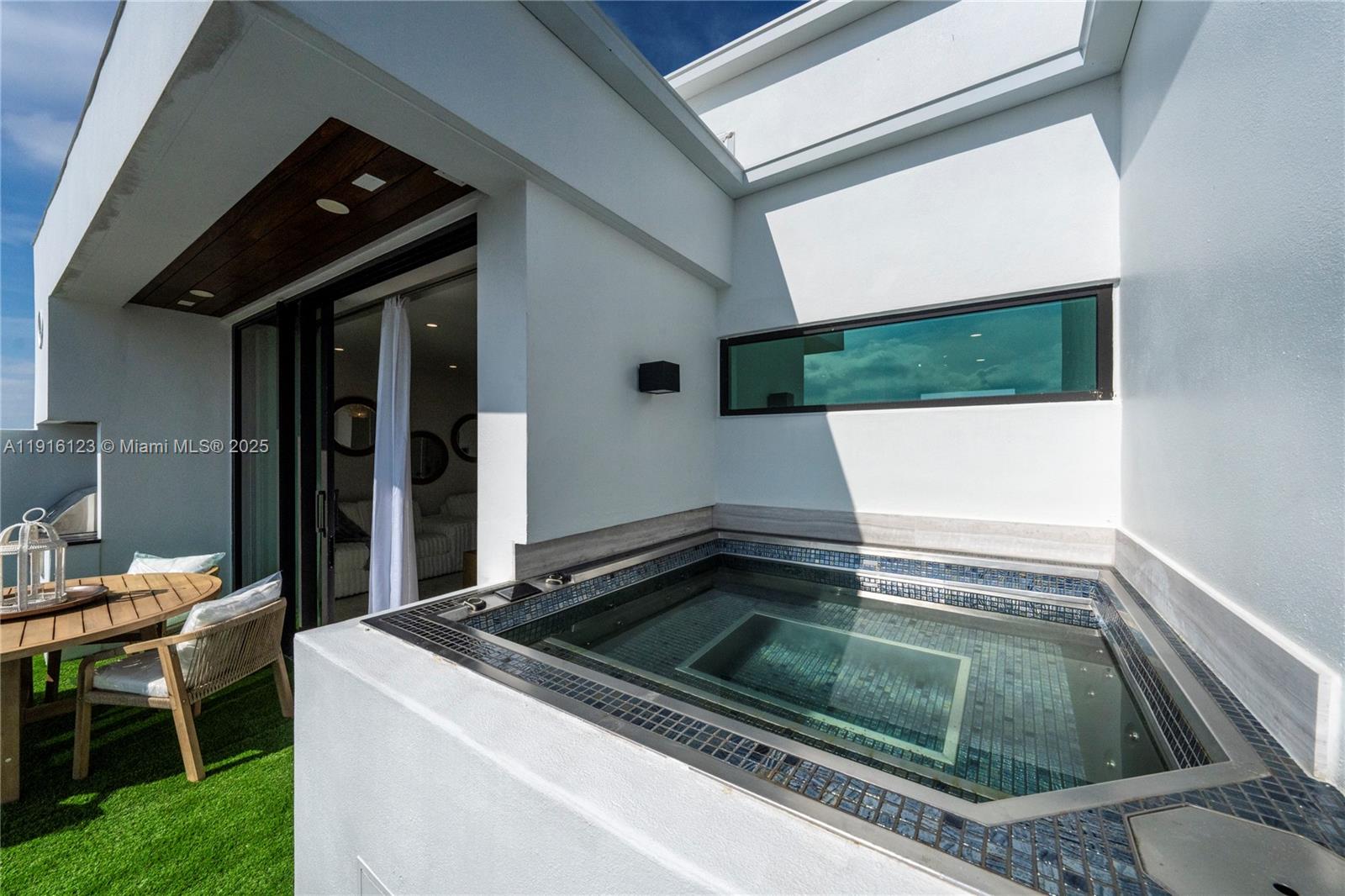 EASTERN SHORES - Residential